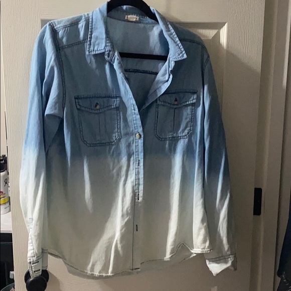 Tea Rose brand ombré button down shirt - Picture 1 of 5